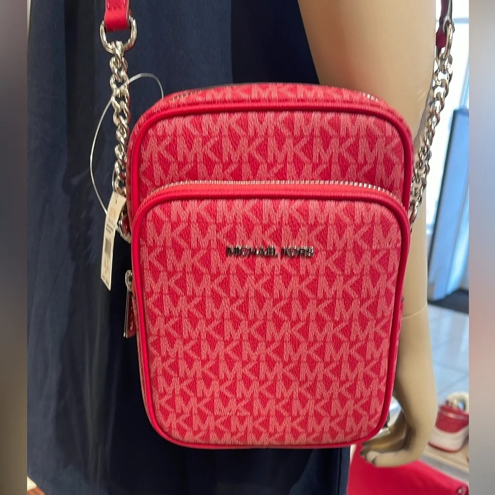 MICHAEL KORS Jet Set Travel Md Signature Logo Crossbody Flight Bag DK RASPBERRY
